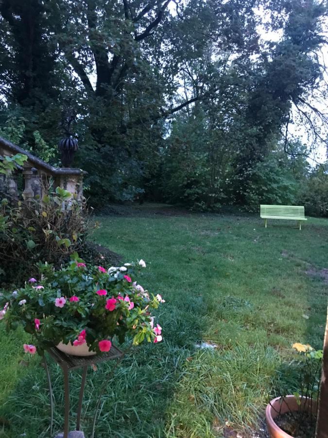 Sur La Colline Apartment Лион Екстериор снимка